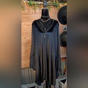 ✨NWT Three Bird Nest Golden Hour Velvet Bell sleeve Dress✨